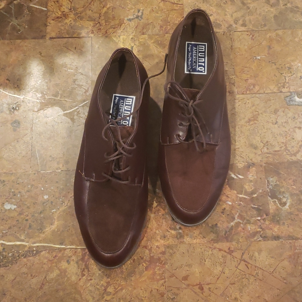 Munro American Brown Oxfords Leather Size 9
